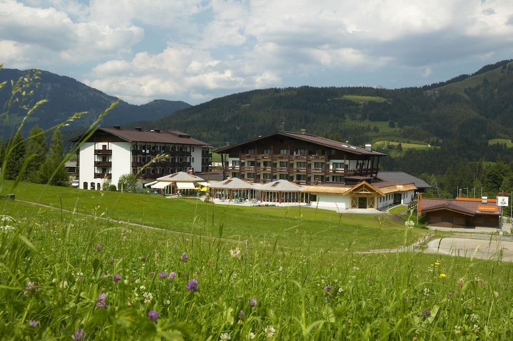 سبورتهوتل فونتانا المنطقة الخارجية