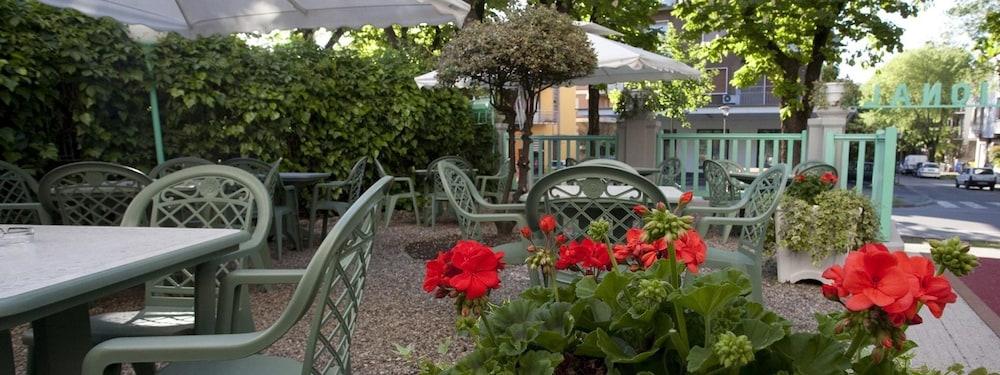 Albergo Nazionale Featured Image
