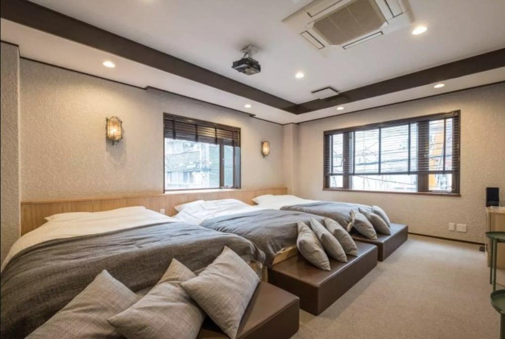 Color Nipponbashi Room