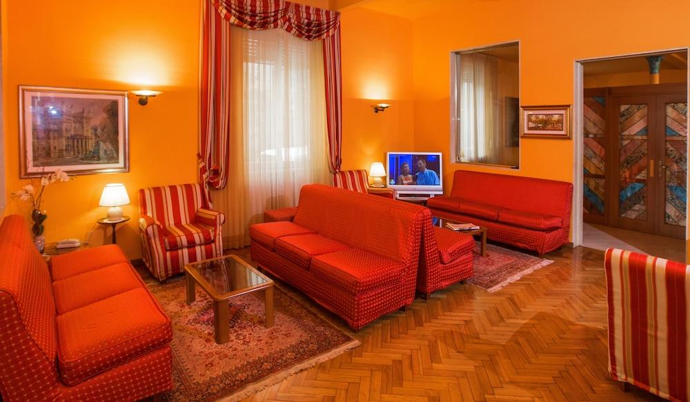 Albergo Nazionale Lobby