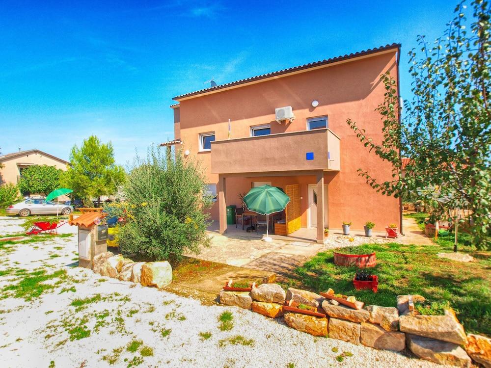 Apartments Dario 1480