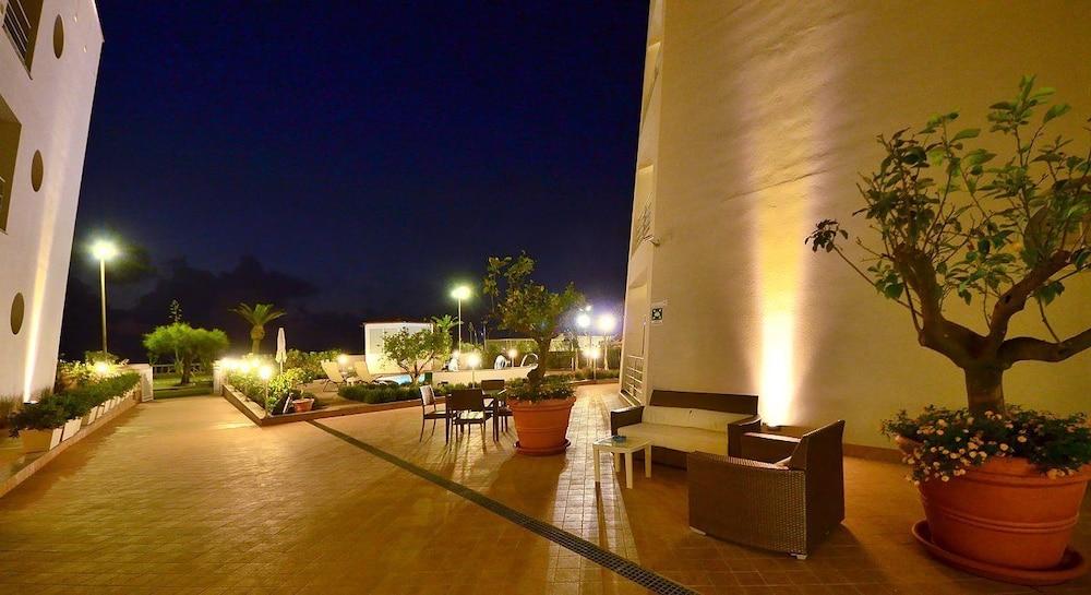 Astro Suite Hotel Exterior