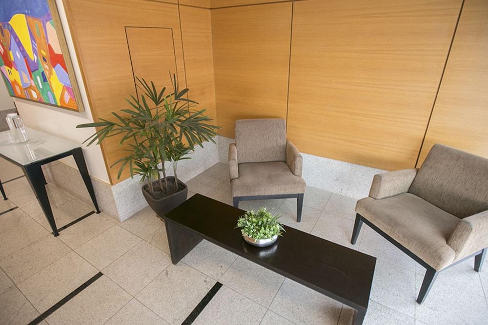 فيرونا إتش بلس لونج ستاي منطقة الجلوس في الردهة