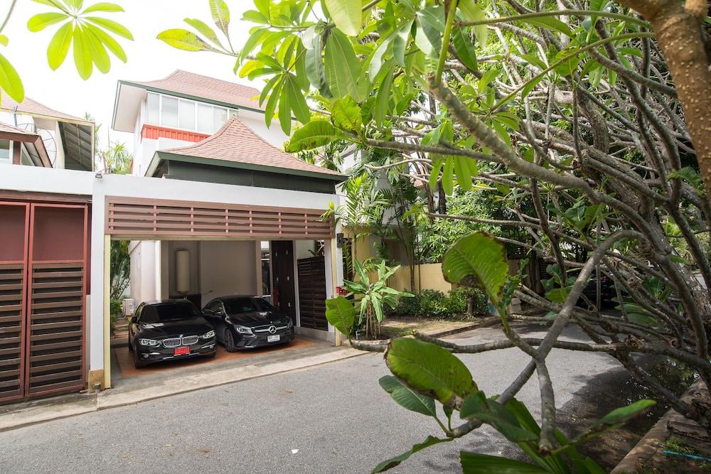 إيه إن بي بول فيلا إن باتايا الفندق من الداخل