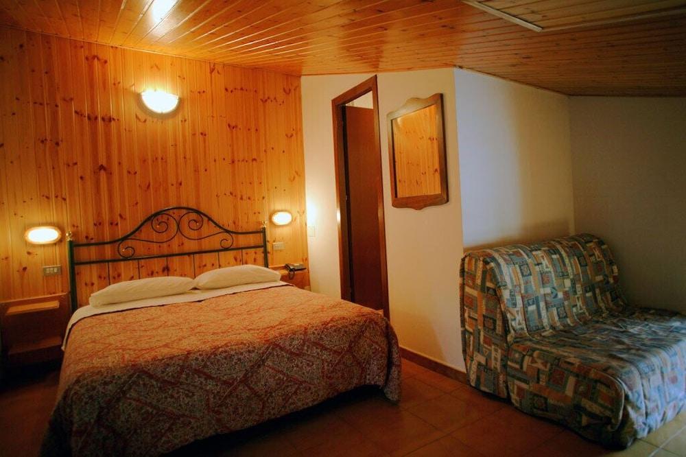 Albergo La Torre Room