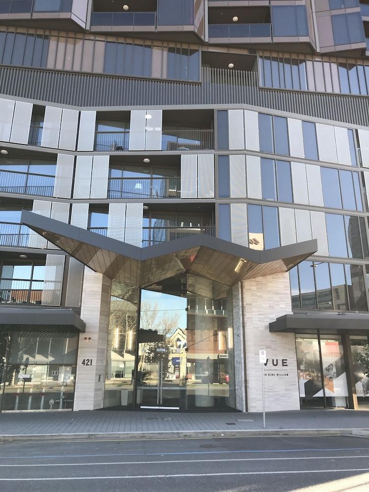 Adelaide Vue penthouse. Exterior