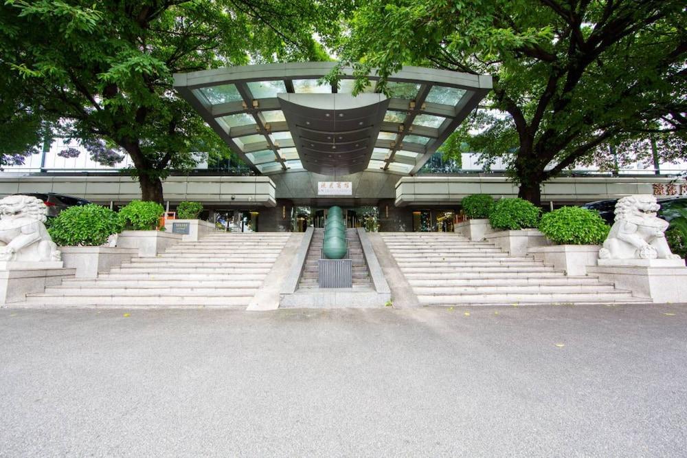 Liuhua Hotel Exterior