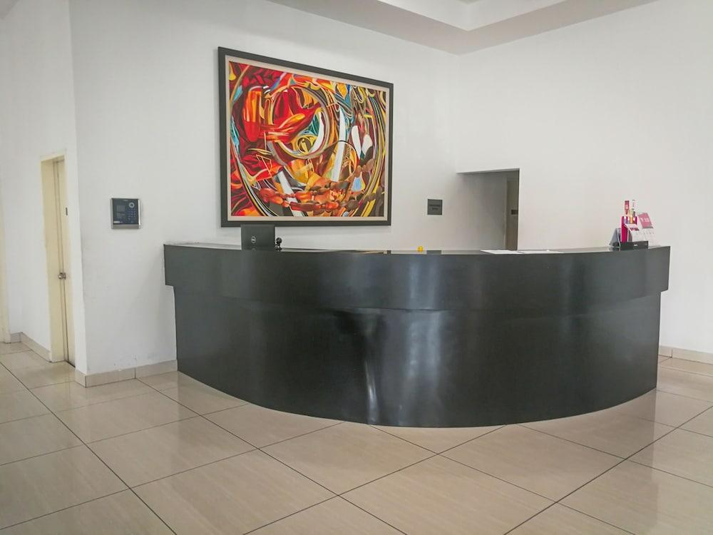 GT Home Encorp Strand Residence Reception