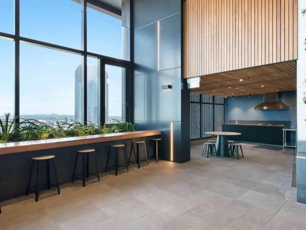 32بد روم لاكشري سكاي تاور  -سي بي ا -بول -جايم  نيتفليكس غرفة