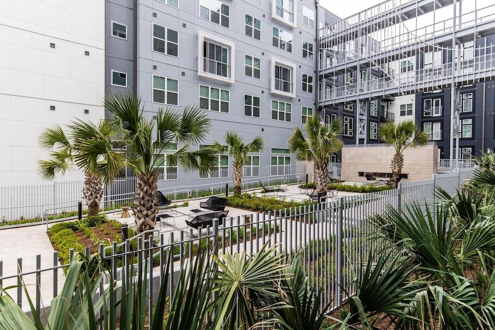 StayOvr at Legacy West - Windrose Property Grounds