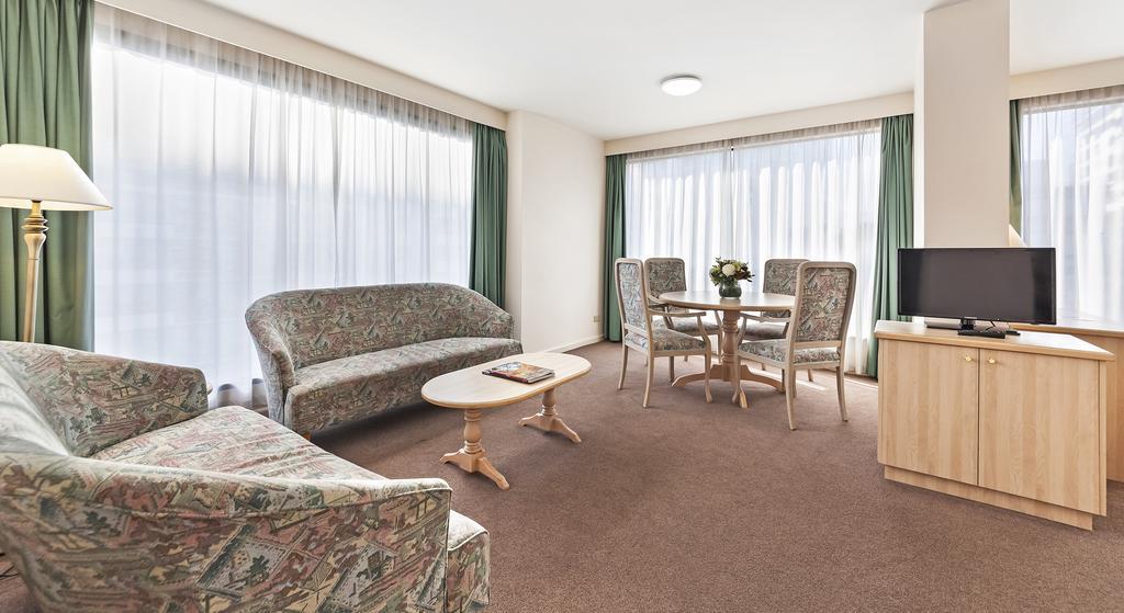 باي فيو أون ذا بارك أخرى