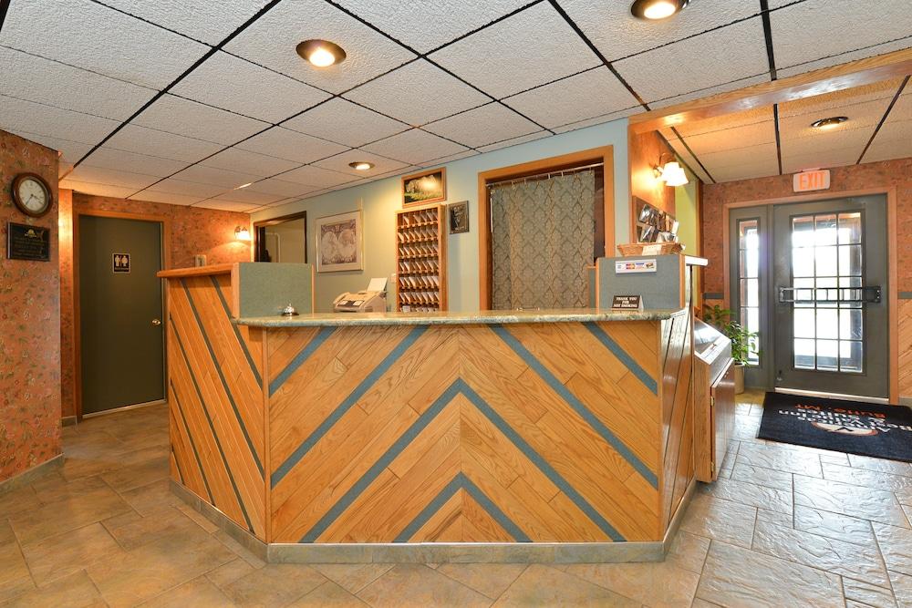 Rocker Inn Lobby
