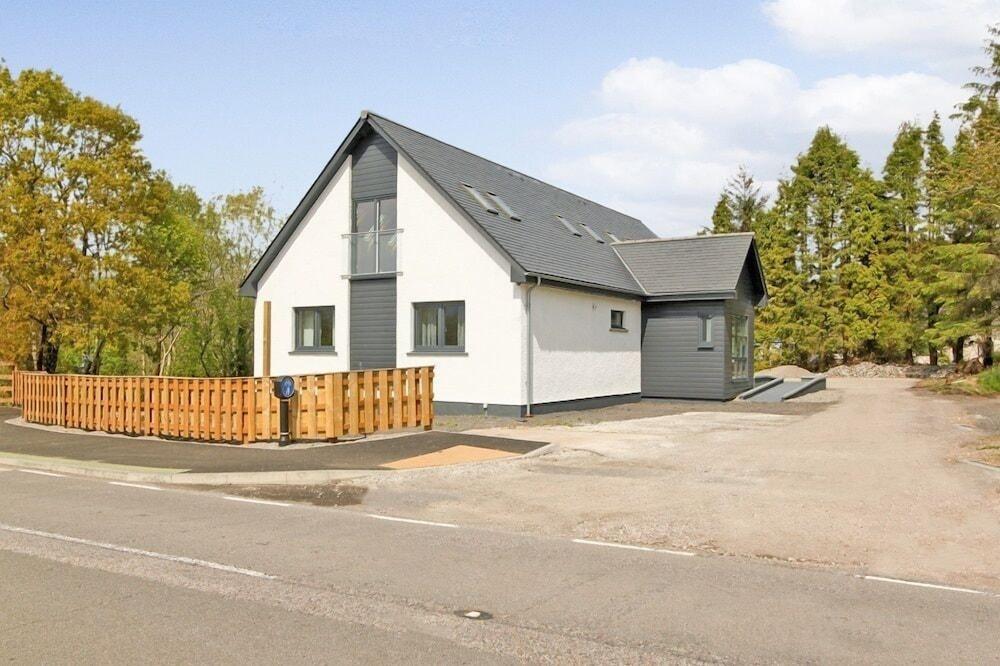 The Shack and Pods at Inchree Exterior