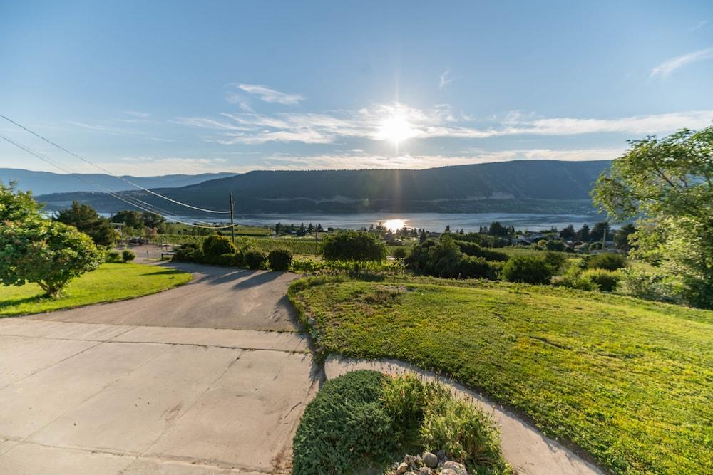 ميستي ماونتن بد آند بريكفاست الصورة الأساسية