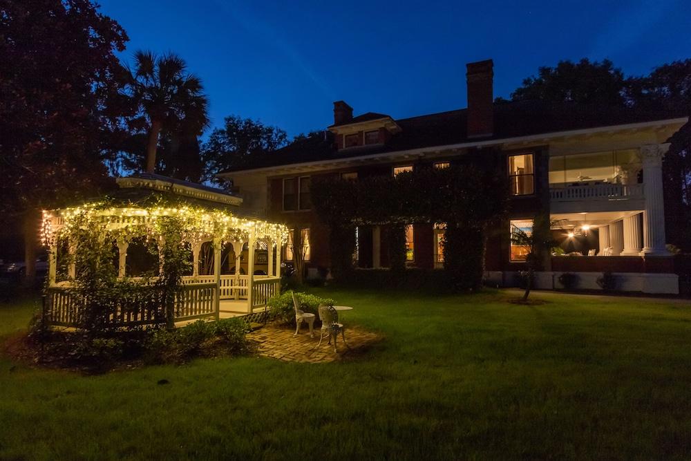 هيرلونج مانشن بد آند بريكفاست المنطقة الخارجية