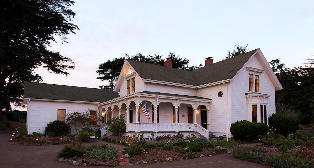 Joshua Grindle Inn Featured Image