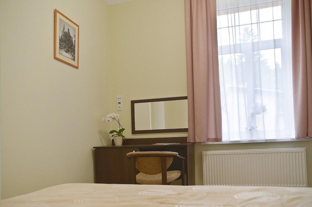 فيكتوريا كارباكز غرفة