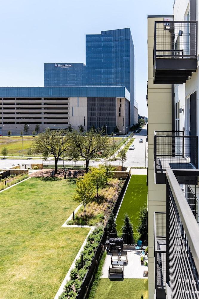 StayOvr at Legacy West - Windrose Exterior