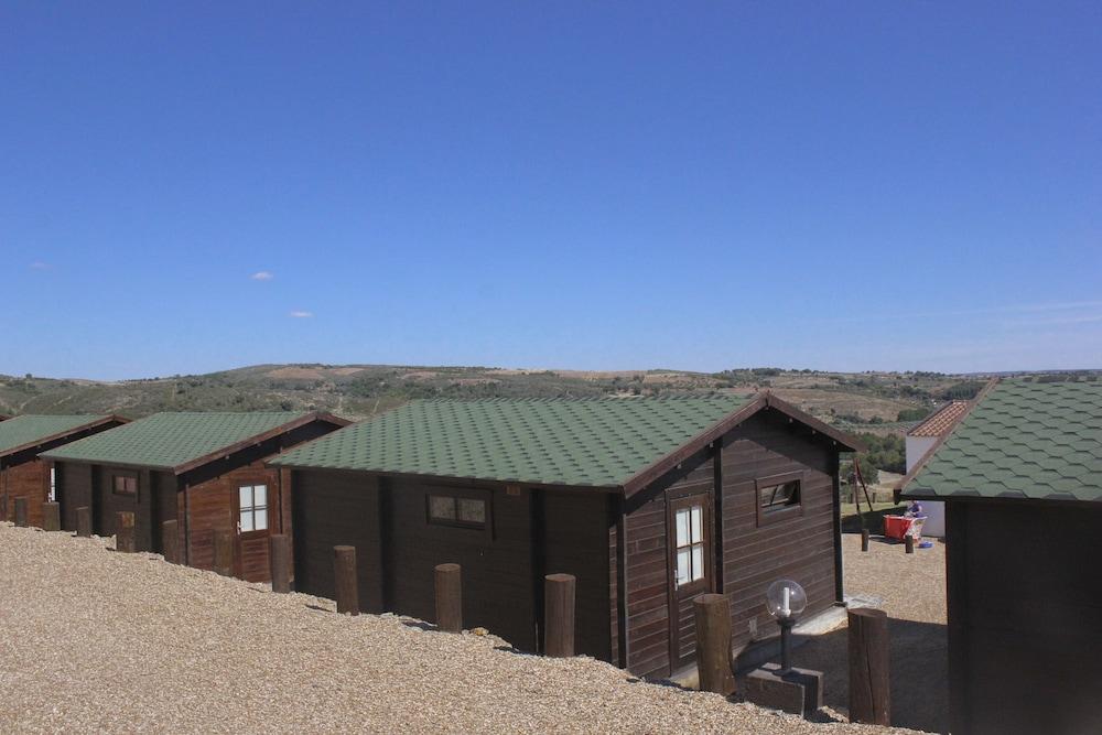 Monte do Azibo - Caravan Park Property Grounds