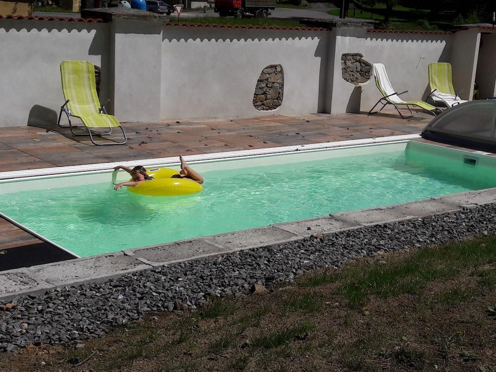 Zamek Jindrichovice Waterslide