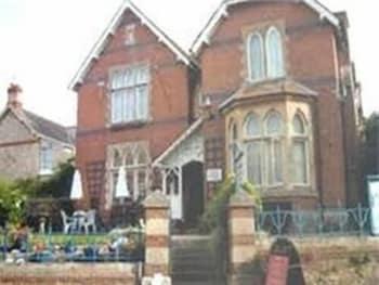 كورتني هاوس