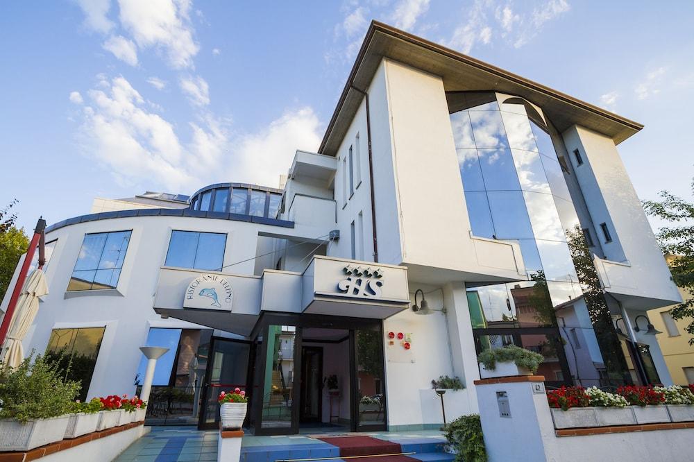 هوتل سيرينا