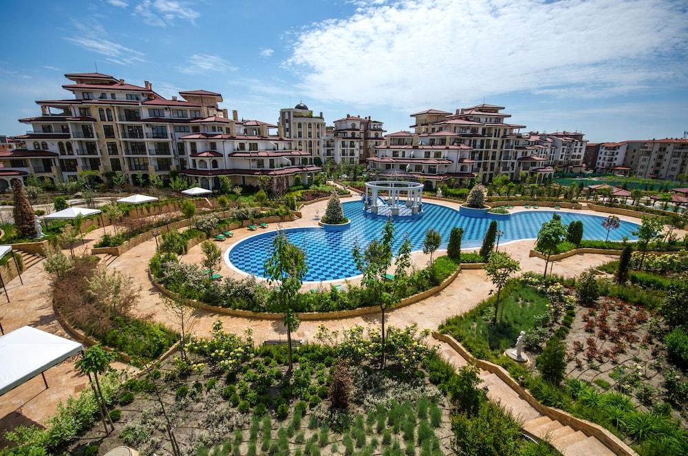 Apartments in Complex Poseidon Property Grounds
