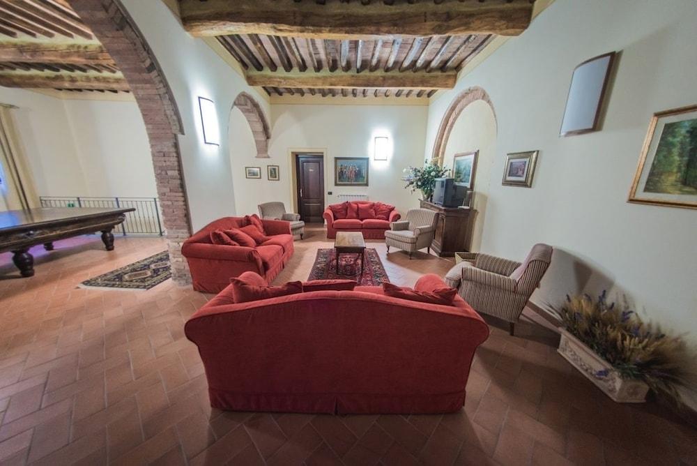Le Vecchie Cantine Interior