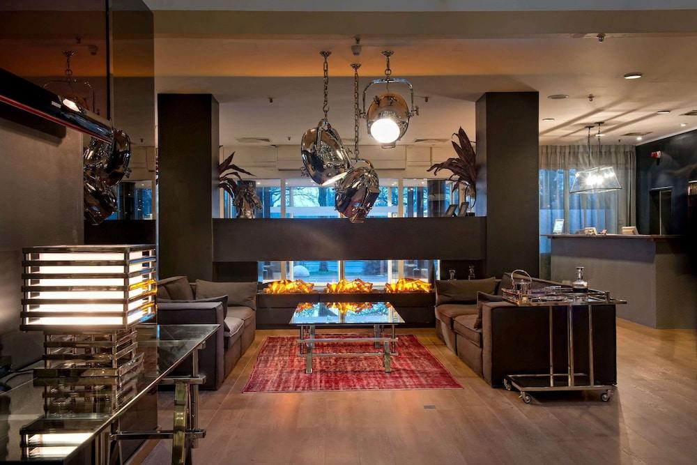 ويندام هانوفر أتريوم الردهة