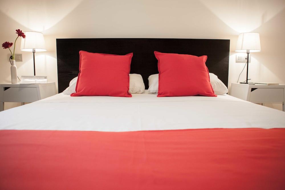 هولوت بي آند بي فالنسيا غرفة