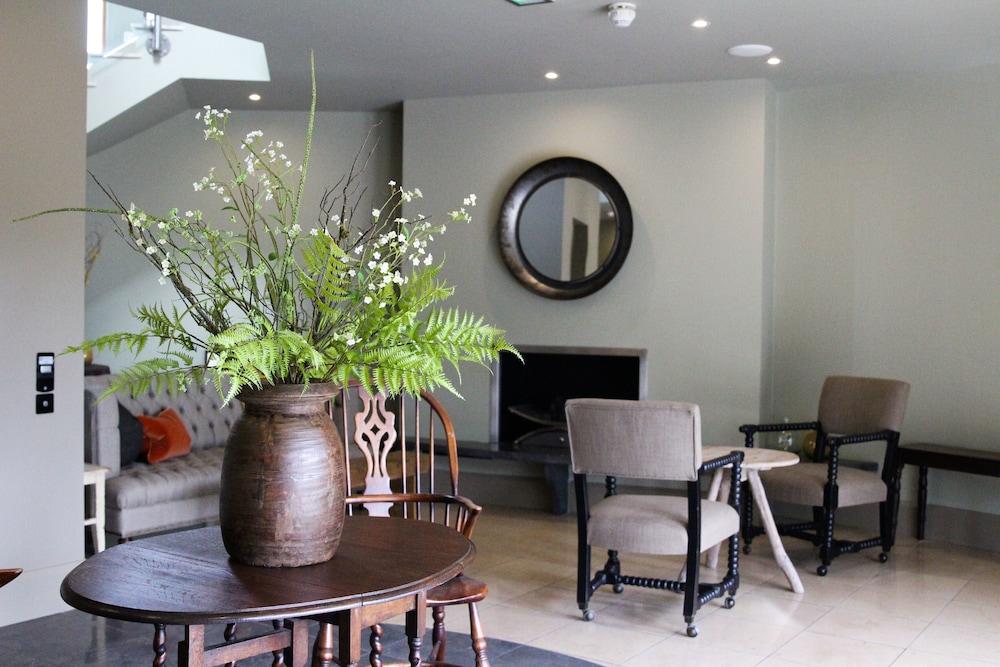 Fiddle and Bow Hotel Lobby Sitting Area