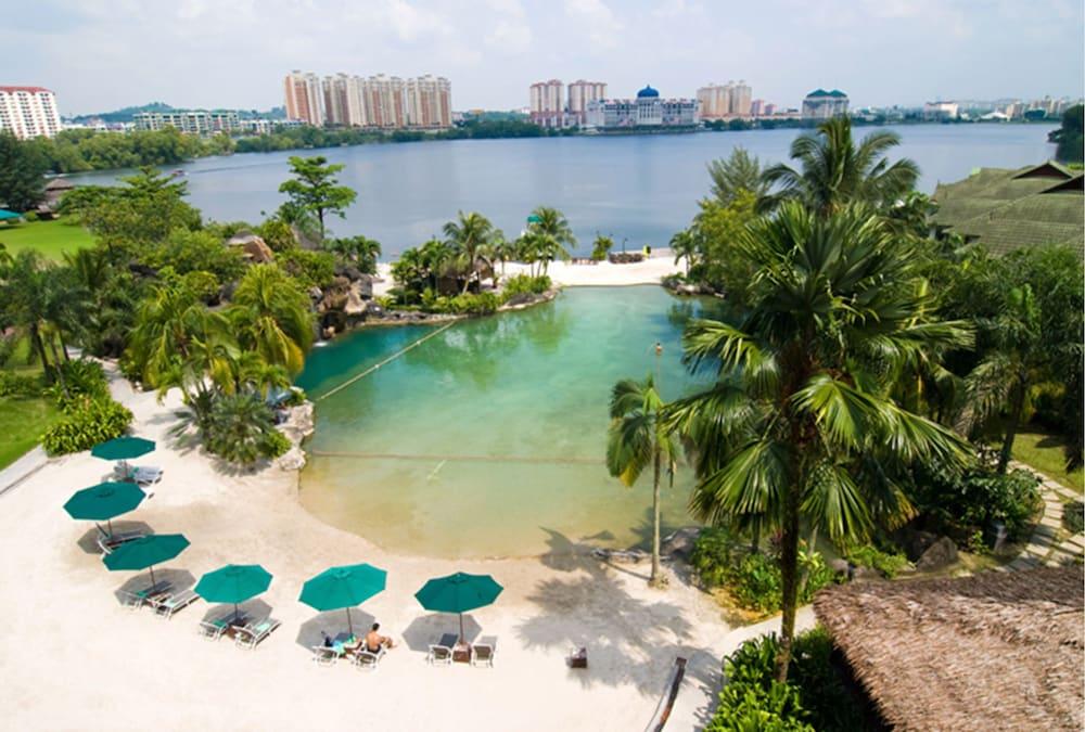 فيليا ماينز بيتش ريزورت منظر من الجو