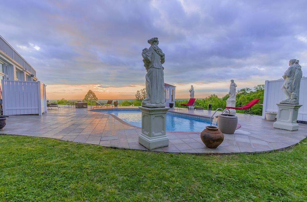 وايماوث هول بد آند بريكفاست زحليقة مائية