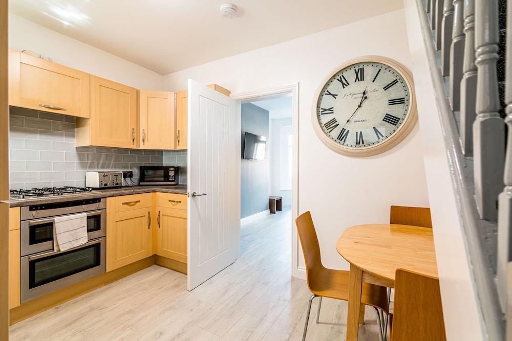 بلاتفورم أفينيوز هاوس