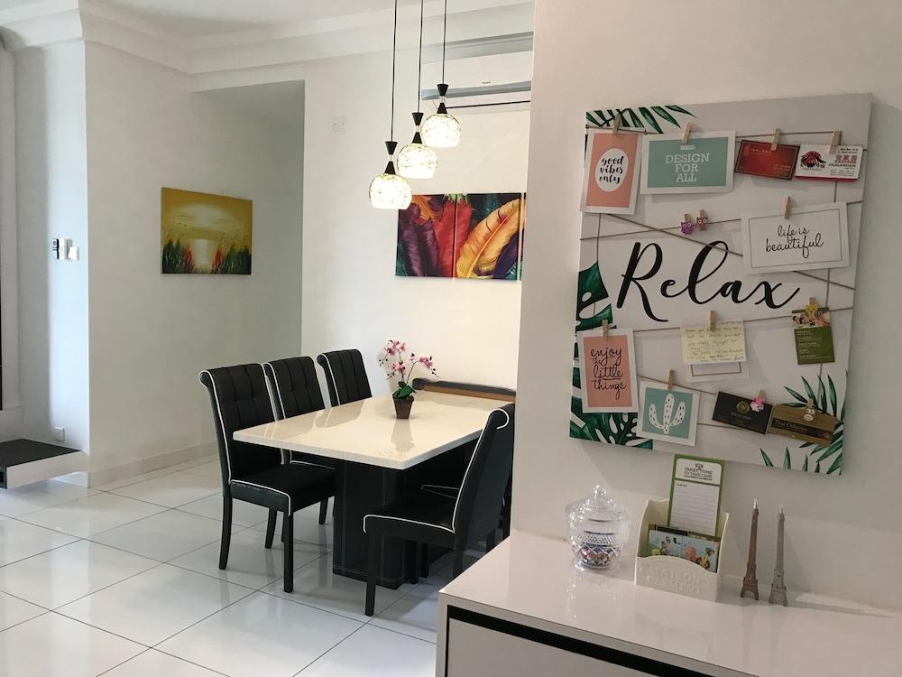 جيه بي ستاي كيشن نكست تو باراديجم مول جيه بي