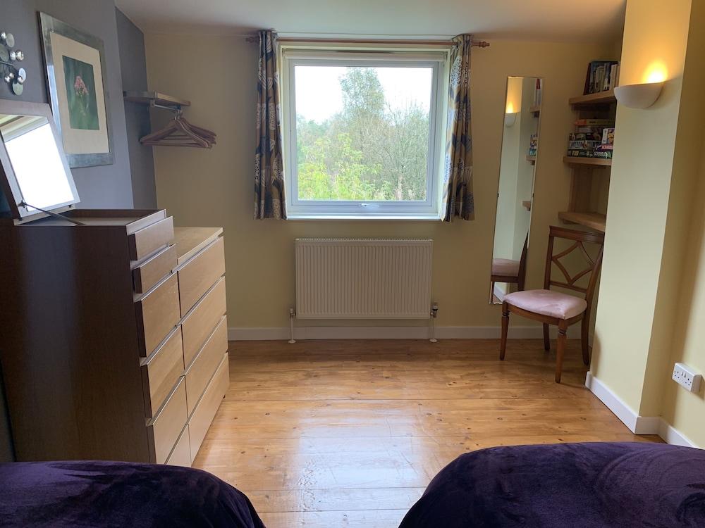 ففوس إي ففين- أسينسيون إن فيلدز داخلي