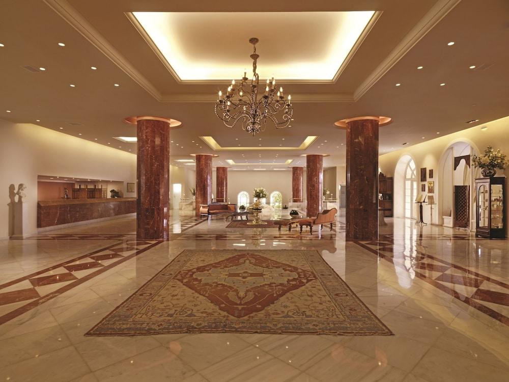 أوت أوف ذا بلو ٔومل جمن كلسيف ريزورت آند سبا الردهة