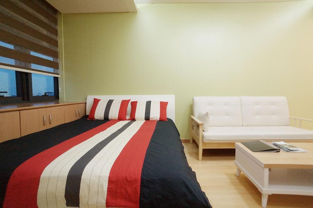 إدينسيتي ابارتمنت سامسونج كوإكس ستيشن غرفة