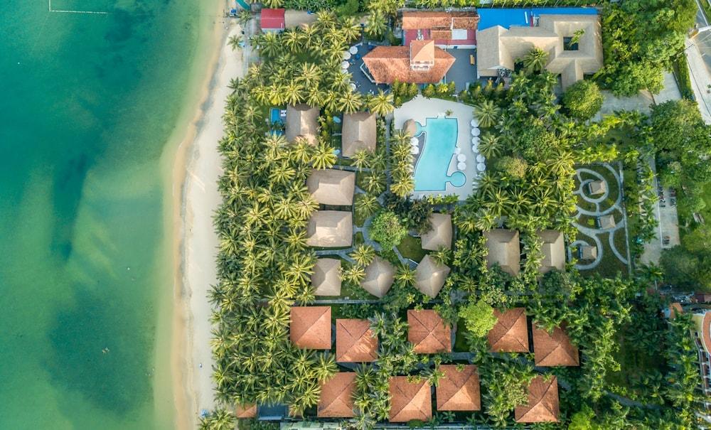 L'Azure Resort and Spa Featured Image