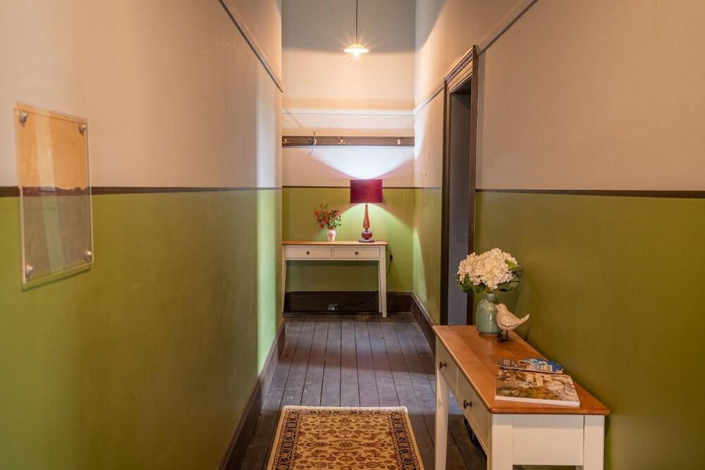Post Office Residence Room