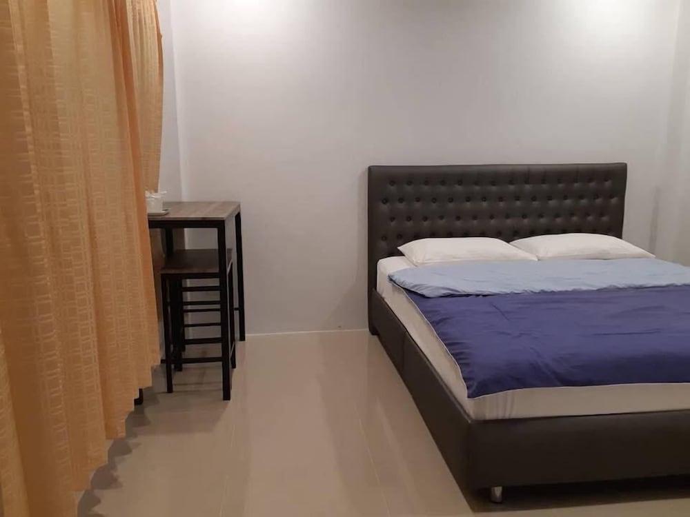 Jirawadee Resort Room