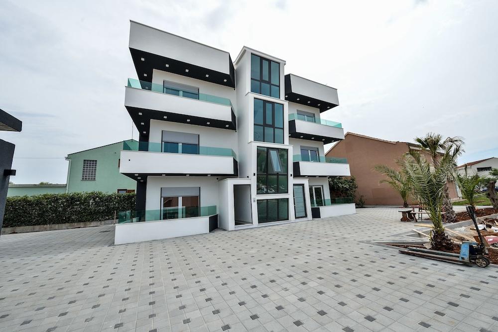 بوتيك أبارتمنتس آد آسترا