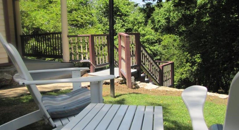 5 Ojo Inn Bed and Breakfast Exterior