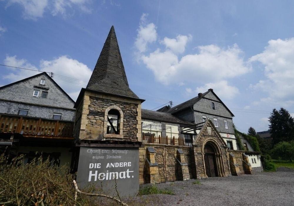 هوتل ريستورانت جيموندين المنطقة الخارجية