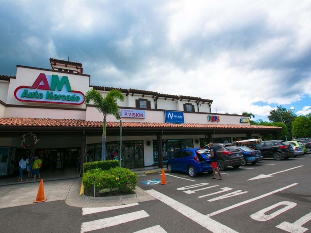 Dazzling End Unit in Coco With Lots of Windows and Light Sleeps 8 Exterior