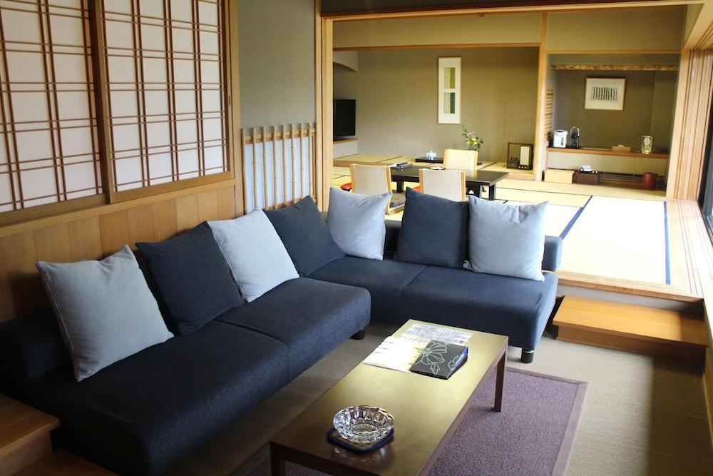 Sekizenkan Featured Image