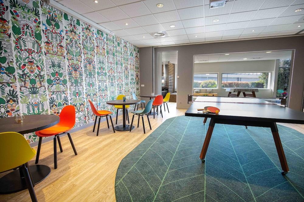 ibis Cavaillon Portes du Luberon Lobby