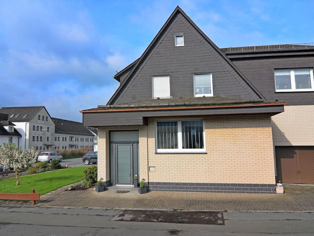 Pretty Holiday Home With a Balcony Complete With Awning in Meschede in Northern Sauerland Exterior