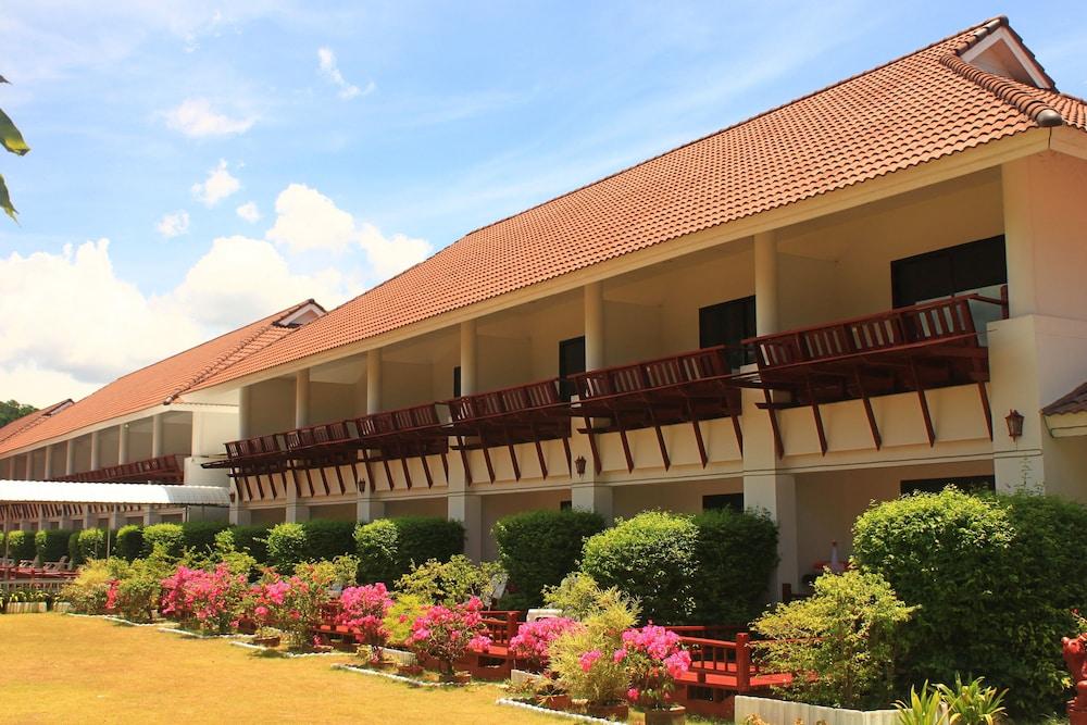 The Privacy Beach Resort & Spa Exterior