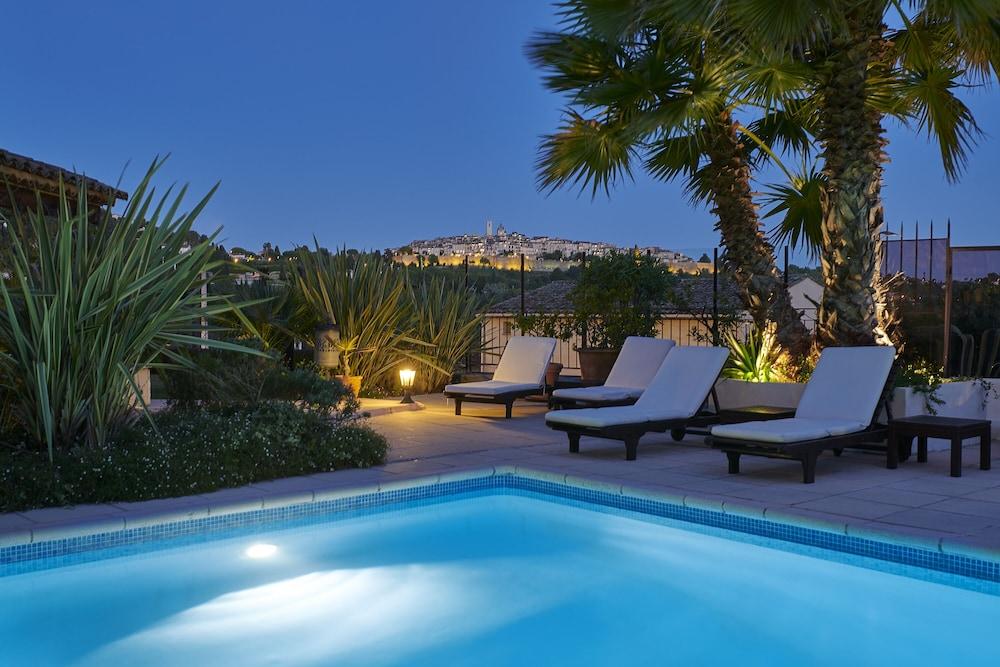 لا جراندي باستايد